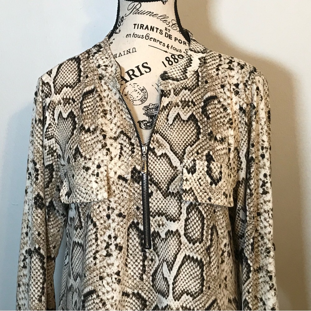 LADIES 1/2 ZIP LONG SLEEVED RAYON BLEND SNAKESKIN PRINT TOP SIZE LG. (Runs Long)